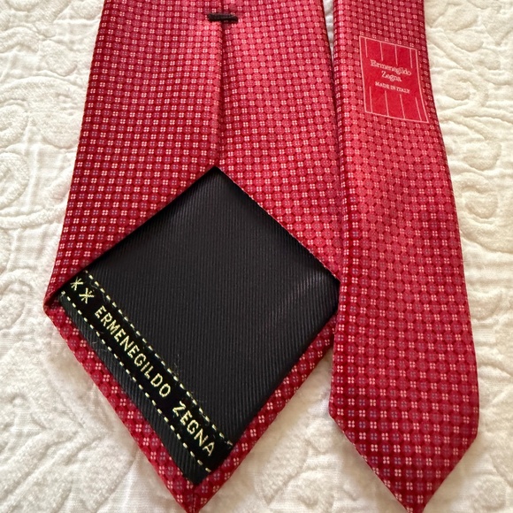 Ermenegildo Zegna Silk Tie in Red - Picture 3 of 9